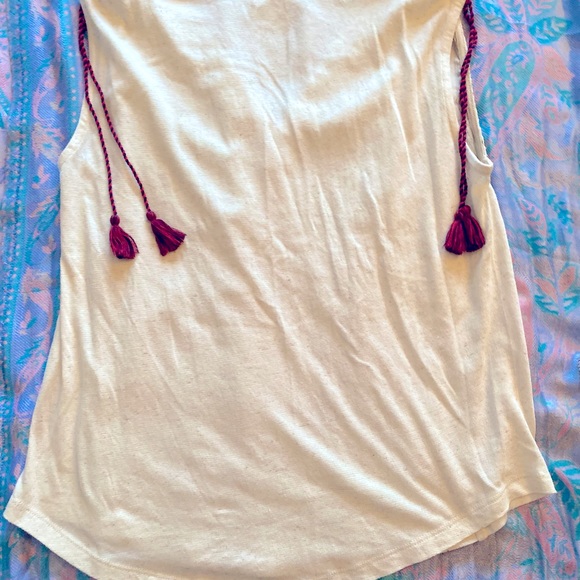 Sleeveless bohemian top with tassels on shoulders - Picture 5 of 5